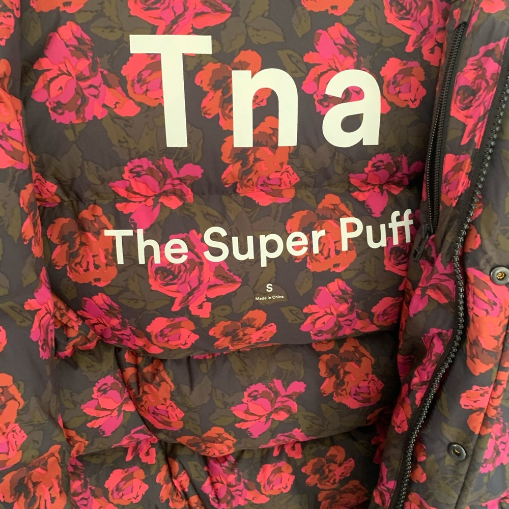 Aritzia super puff